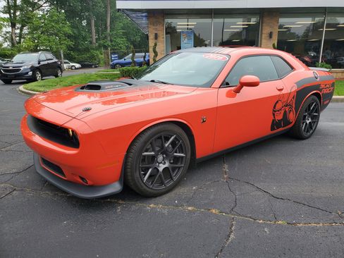 Used 2016 Dodge Challenger R/T Scat Pack image 2