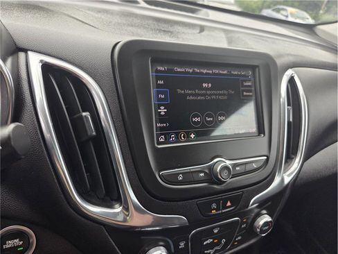Used 2023 Chevrolet Equinox LT AWD/4WD image 18