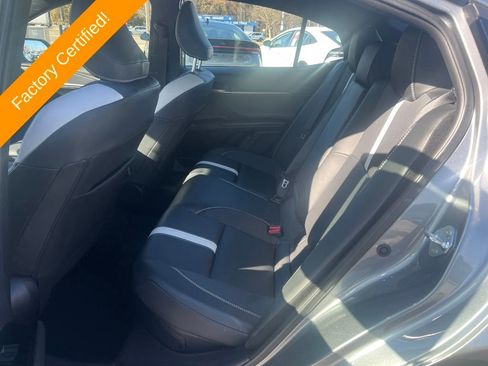 Used 2025 Toyota Camry SE image 13