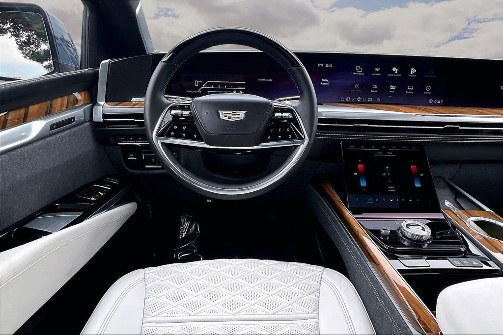 Certified 2025 Cadillac Escalade Sport Platinum AWD/4WD image 8