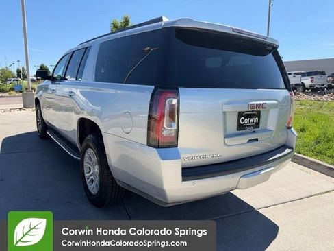 Used 2019 GMC Yukon XL SLT w/ Open Road Package AWD/4WD image 7
