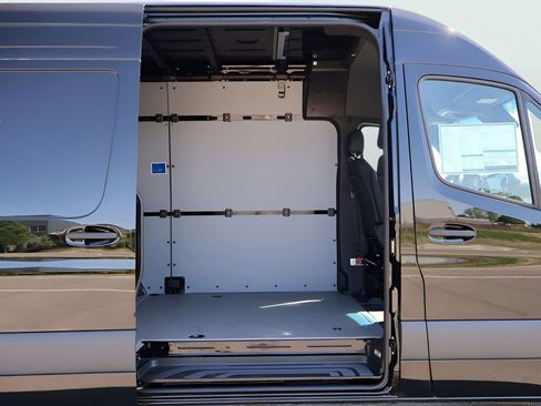 New 2026 Mercedes-Benz Sprinter 2500 image 12