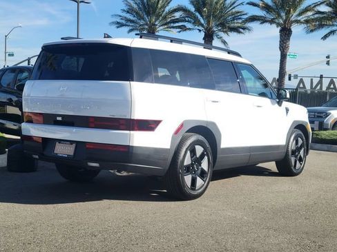 New 2026 Hyundai Santa Fe SEL image 2