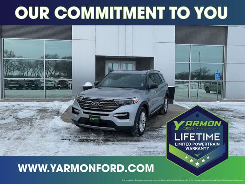 Used 2024 Ford Explorer King Ranch w/ Technology Package image 1