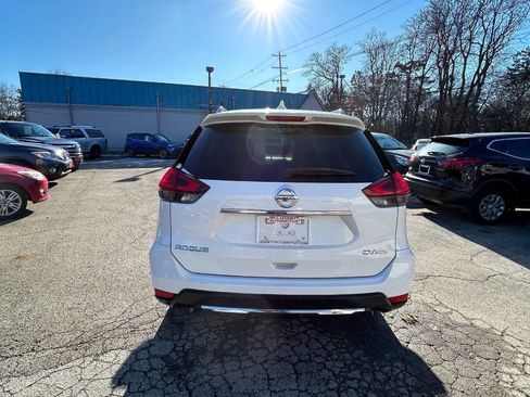 Used 2017 Nissan Rogue SV image 11