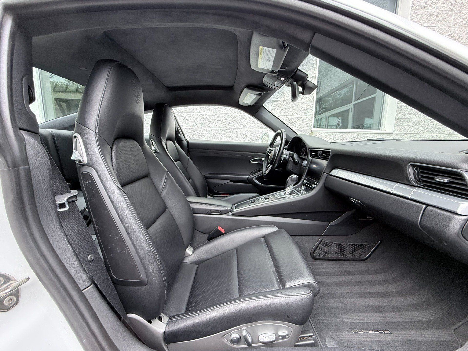 Used 2017 Porsche 911 Carrera 4 AWD/4WD image 42