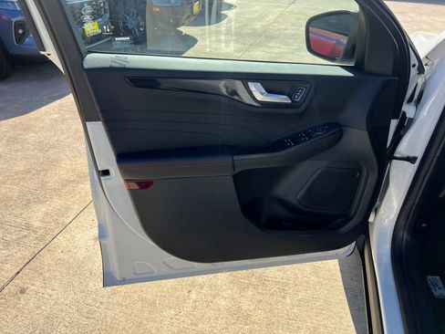New 2026 Ford Escape ST-Line w/ Tech Pack #1 FWD image 27