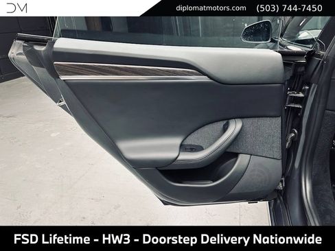 Used 2022 Tesla Model S AWD/4WD image 25