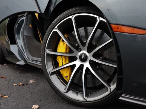 Used 2019 McLaren 570S Coupe image 18