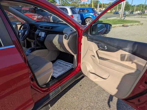 Used 2016 Nissan Rogue SL AWD/4WD image 40