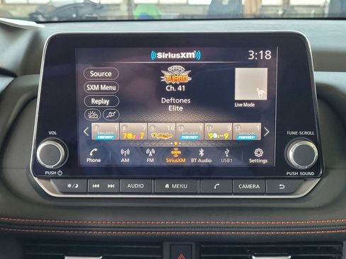 Certified 2025 Nissan Rogue SV AWD/4WD image 11