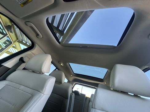 Used 2024 Hyundai Santa Fe Calligraphy image 38