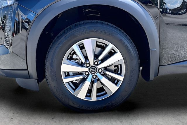 New 2026 Nissan Pathfinder SL FWD image 18