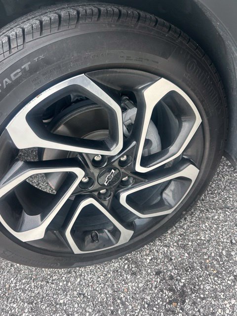 Used 2024 Chevrolet Trax RS w/ Sunroof Package FWD image 8