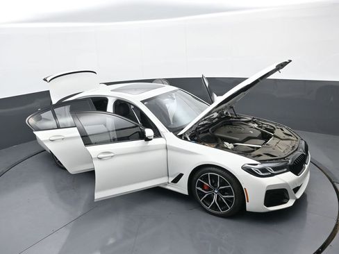 Used 2023 BMW 530i xDrive w/ M Sport Package image 36