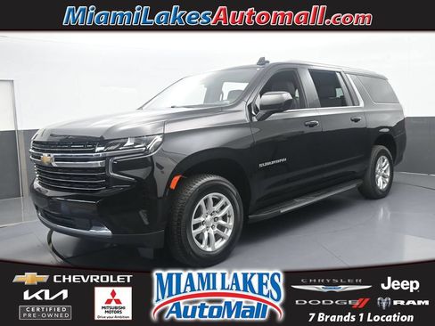 Used 2024 Chevrolet Suburban LT RWD image 1