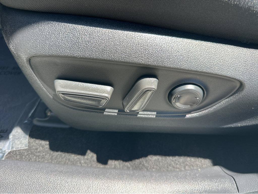 Used 2021 Toyota RAV4 XLE w/ Convenience Package FWD image 32