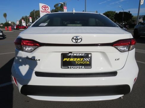 Certified 2022 Toyota Corolla LE w/ LE Premium Package image 9