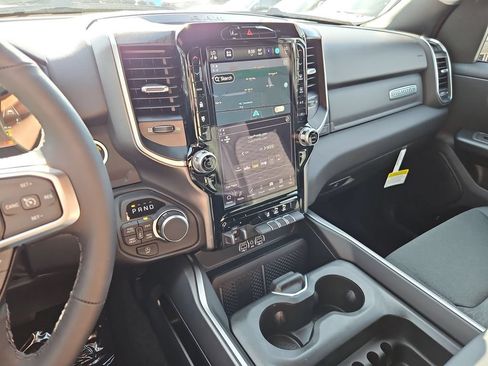 New 2026 RAM 1500 Big Horn AWD/4WD image 19