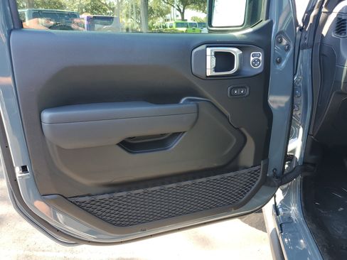 New 2026 Jeep Wrangler Unlimited Rubicon w/ Safety Group AWD/4WD image 10