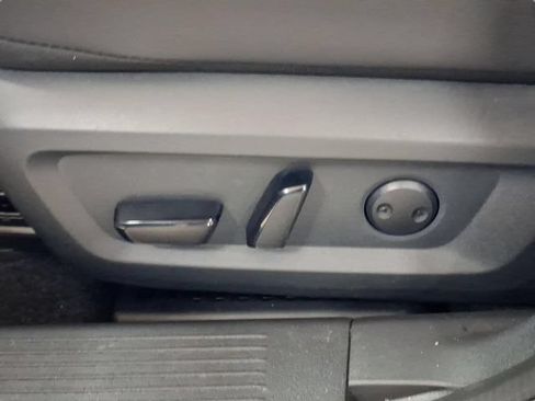 Certified 2025 Nissan Rogue SL AWD/4WD image 19