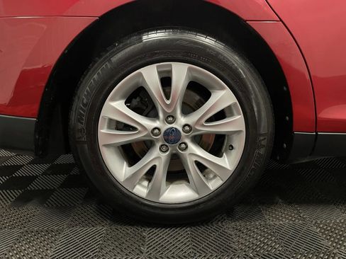Used 2010 Ford Taurus SEL image 19
