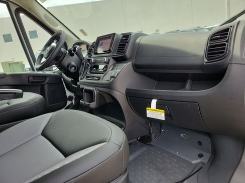 Used 2026 RAM ProMaster 2500 w/ Convenience Group FWD image 18