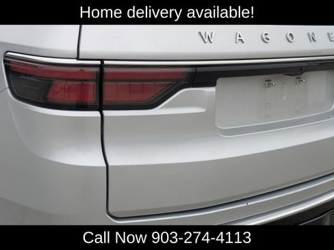 Used 2024 Jeep Wagoneer L Series II image 9