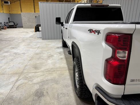 Used 2020 Chevrolet Silverado 2500 W/T w/ WT Convenience Package image 9