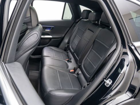 New 2025 Mercedes-Benz GLC 300 4MATIC image 18