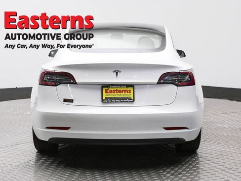 Used 2023 Tesla Model 3 Standard Range image 6