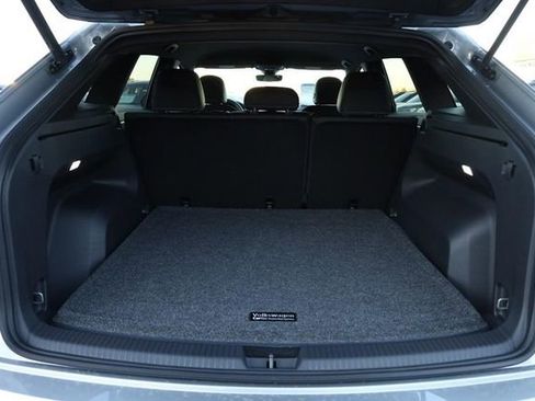 New 2026 Volkswagen Atlas Cross Sport SE image 7