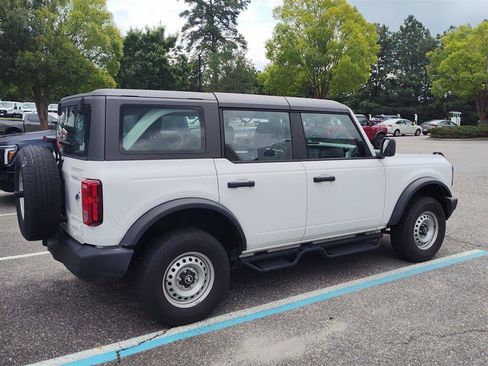 Certified 2025 Ford Bronco 4-Door AWD/4WD image 3