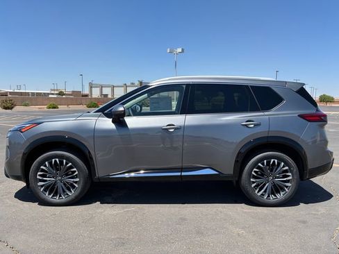 New 2026 Nissan Rogue Platinum w/ Platinum Premium Package AWD/4WD image 3
