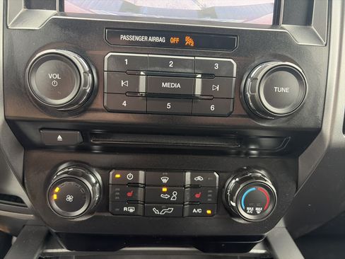 Used 2015 Ford F150 XLT w/ Equipment Group 302A Luxury AWD/4WD image 27