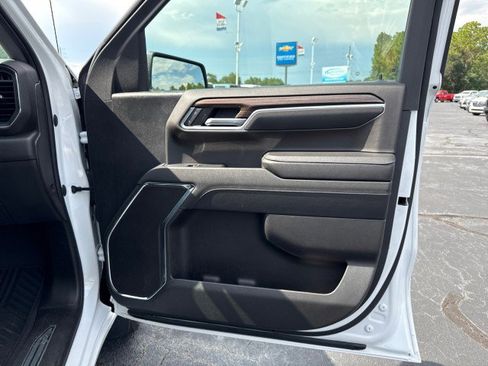 Used 2023 Chevrolet Silverado 1500 LT image 13