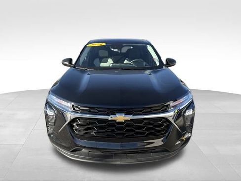 Used 2024 Chevrolet Trax LS image 15