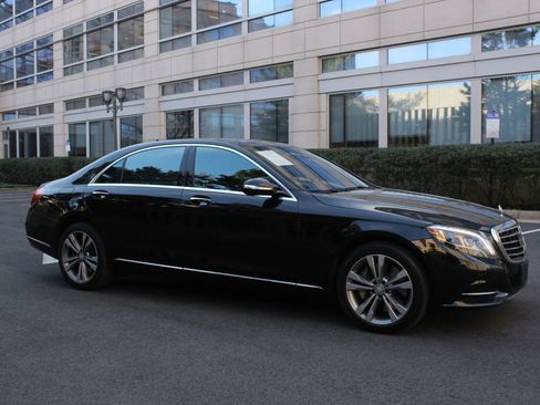Used 2015 Mercedes-Benz S 550 4MATIC Sedan image 2