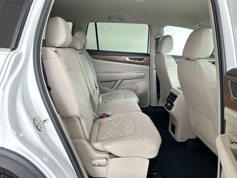 Used 2026 Volkswagen Atlas SE image 36