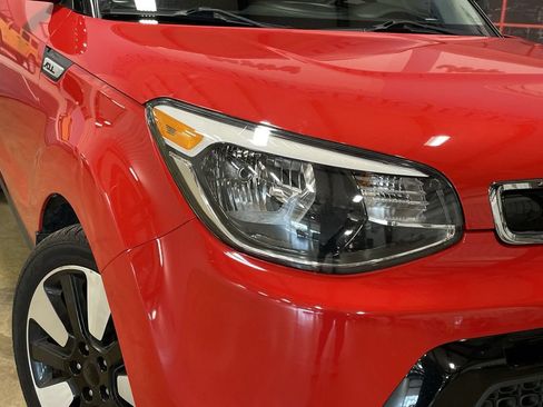 Used 2016 Kia Soul + w/ Designer's Package FWD image 10