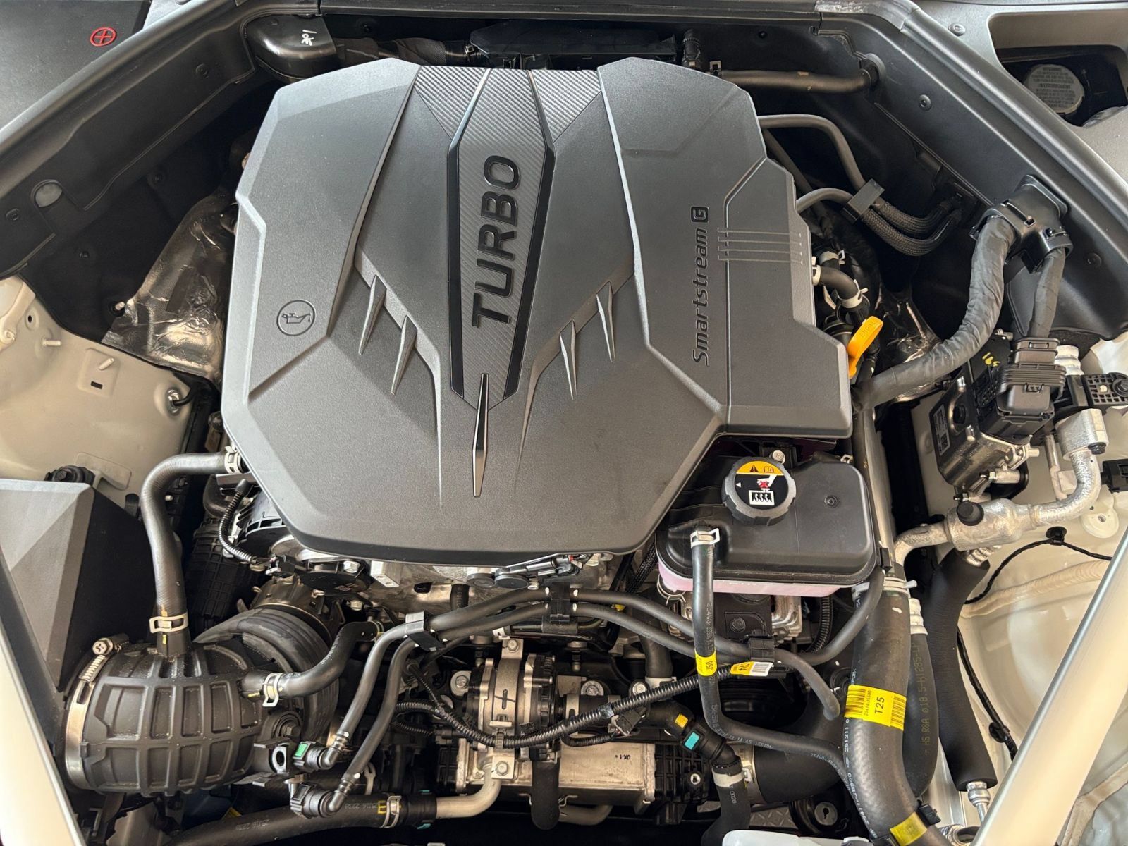 Used 2026 Genesis G70 2.5T RWD image 33