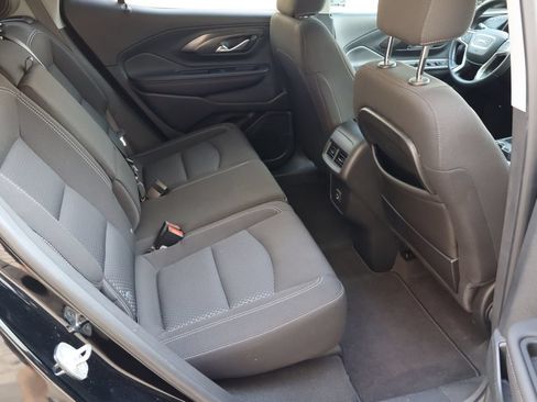 Used 2022 GMC Terrain SLE w/ Driver Convenience Package FWD image 17