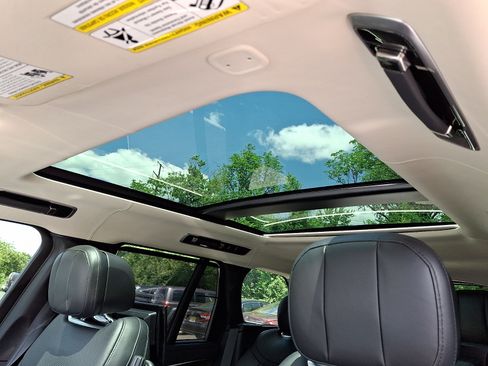 Certified 2023 Land Rover Range Rover Autobiography AWD/4WD image 14