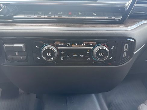 Used 2025 Chevrolet Silverado 2500 LT AWD/4WD image 21
