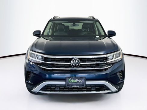 Used 2022 Volkswagen Atlas SE w/ Panoramic Sunroof Package FWD image 2