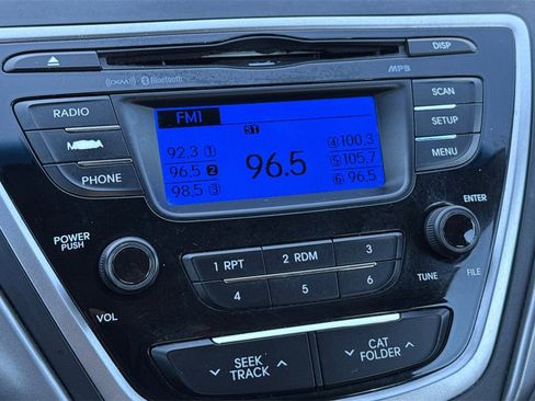 Used 2013 Hyundai Elantra Limited image 17