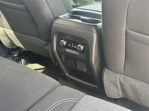 Used 2025 GMC Acadia Elevation image 32