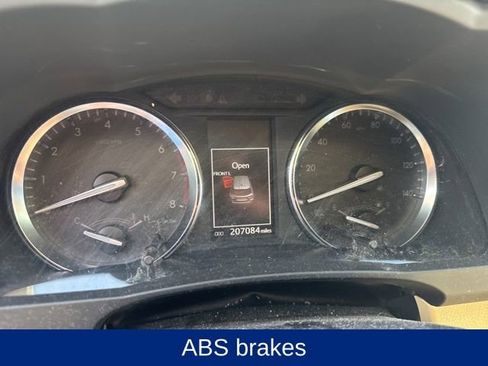 Used 2015 Toyota Highlander Limited image 8