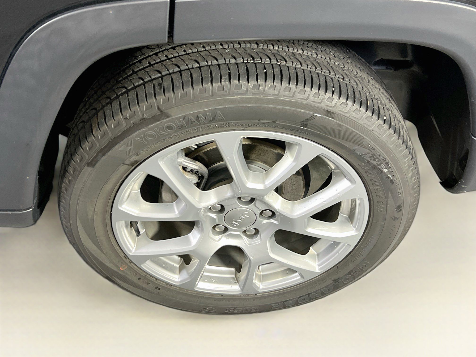 Used 2023 Jeep Compass Latitude AWD/4WD image 29