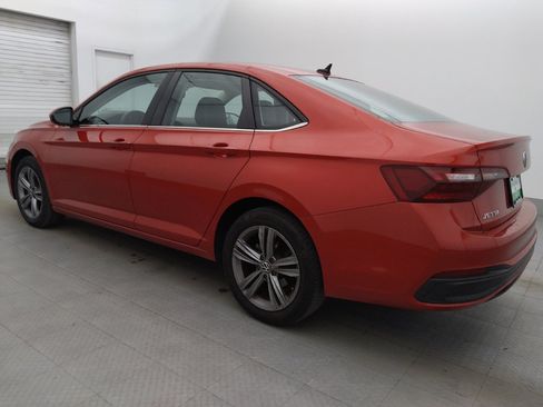 Used 2023 Volkswagen Jetta SE FWD image 3